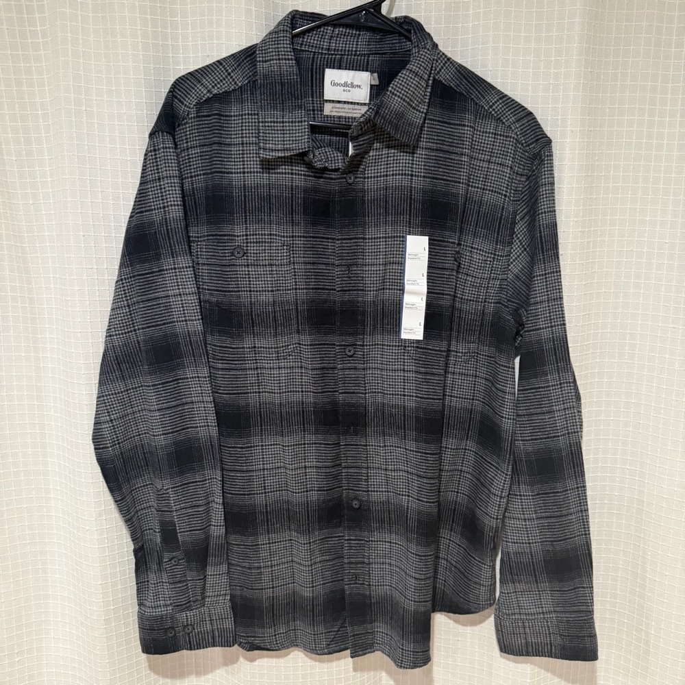 Goodfellow & Co Men’s Black and Gray Plaid Button-Down Shirt
